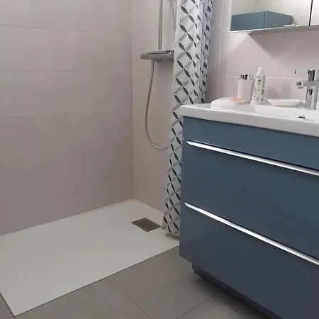 Apartment Avec Piscine Privee A Saint-palais, 60 M²
